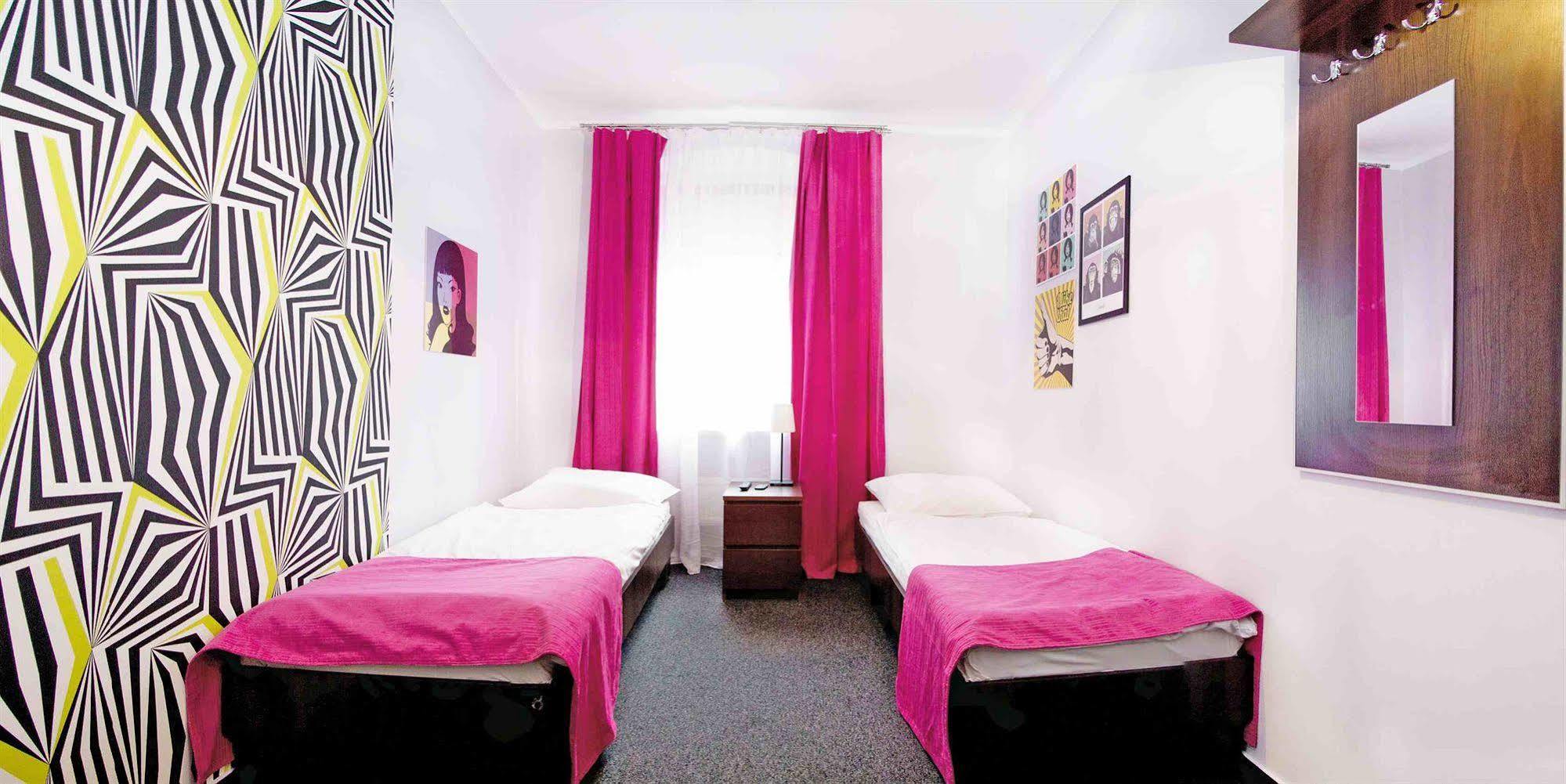 Glow Hostel Wroclaw Luaran gambar